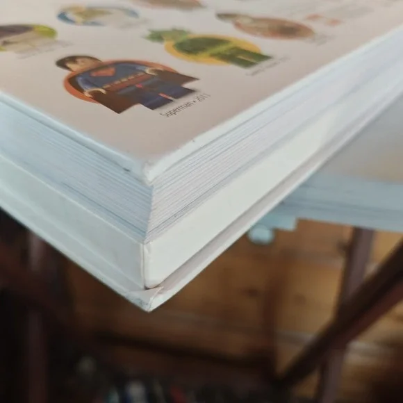 LEGO Minifigure Year by Year: a Visual History Figures Included 9781465414113 - Picture 6 of 8